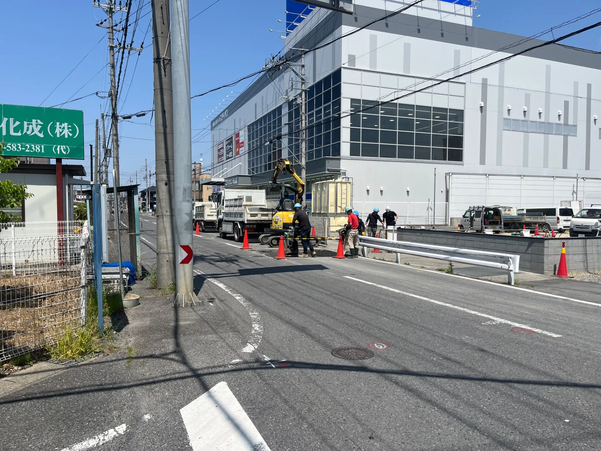 滋賀県大津市で水道管の引き込み工事に伴う交通誘導スタッフを募集しています