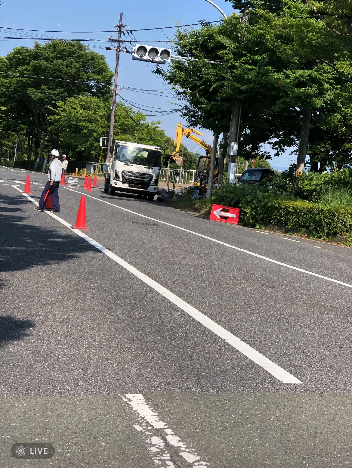 滋賀県大津市仰木の里東にてマンホール布設工事に伴う交通誘導を一緒に頑張ってくれる仲間を募集しています