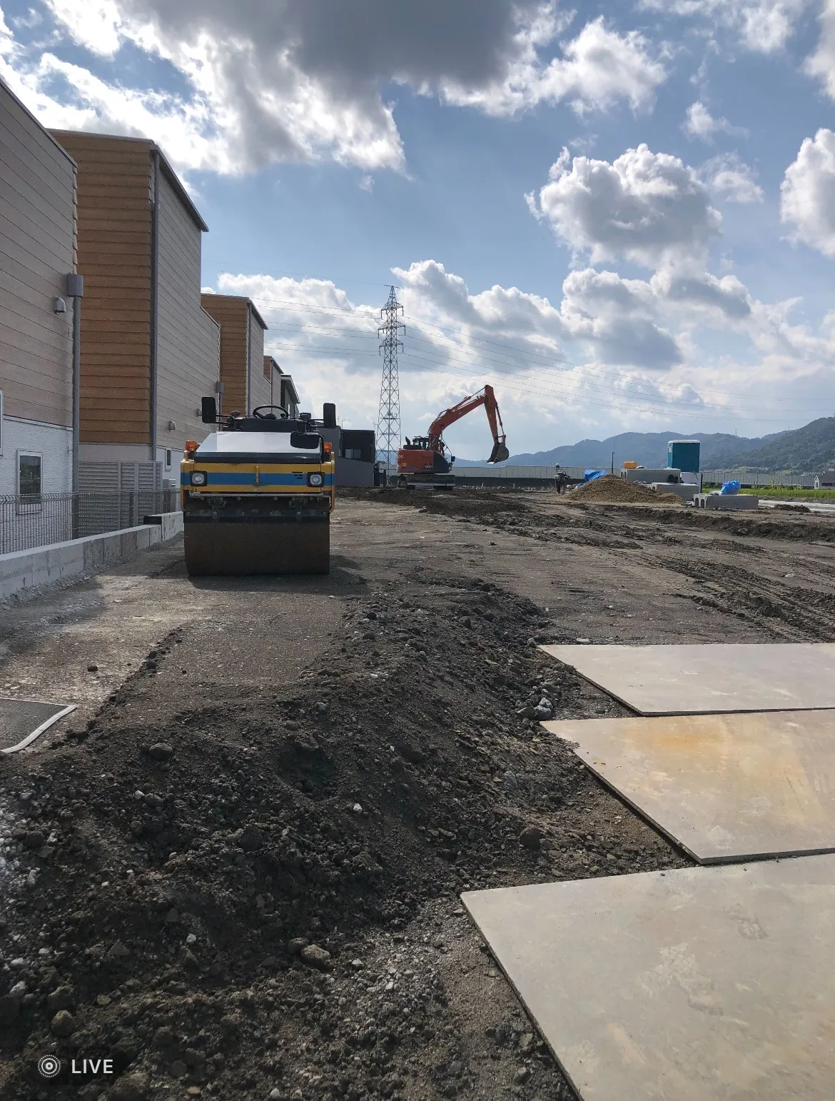 滋賀県大津市穴太1丁目の宅地造成地にて舗装工事に伴う交通誘導スタッフを募集しています