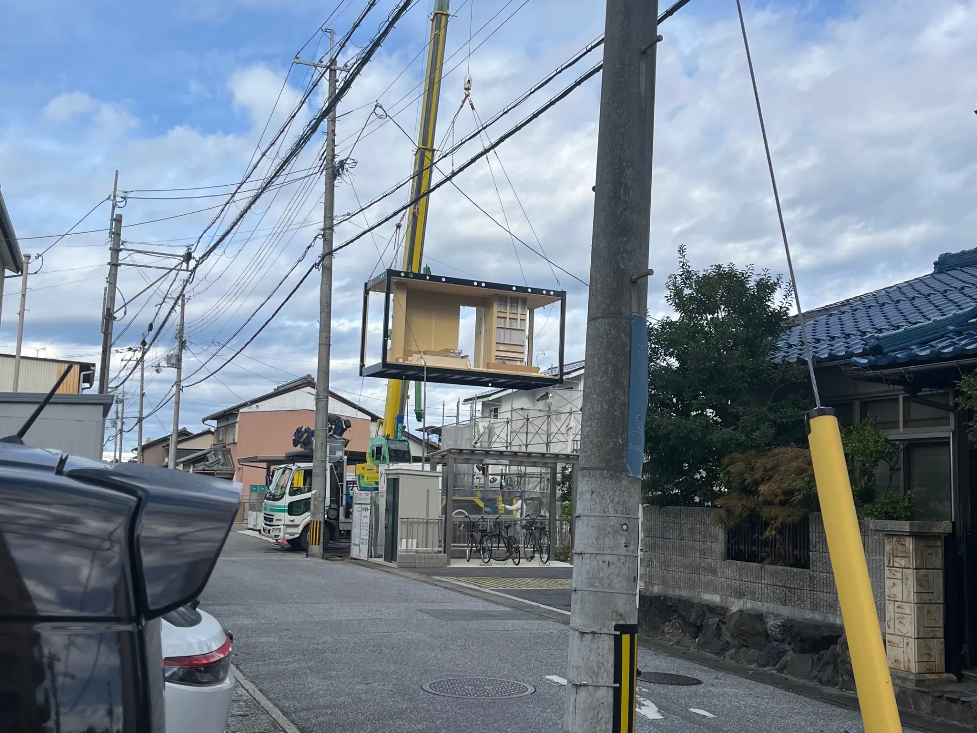 滋賀県彦根市船町の住宅建築現場にて住宅の据え付け作業に伴う交通誘スタッフを募集しています