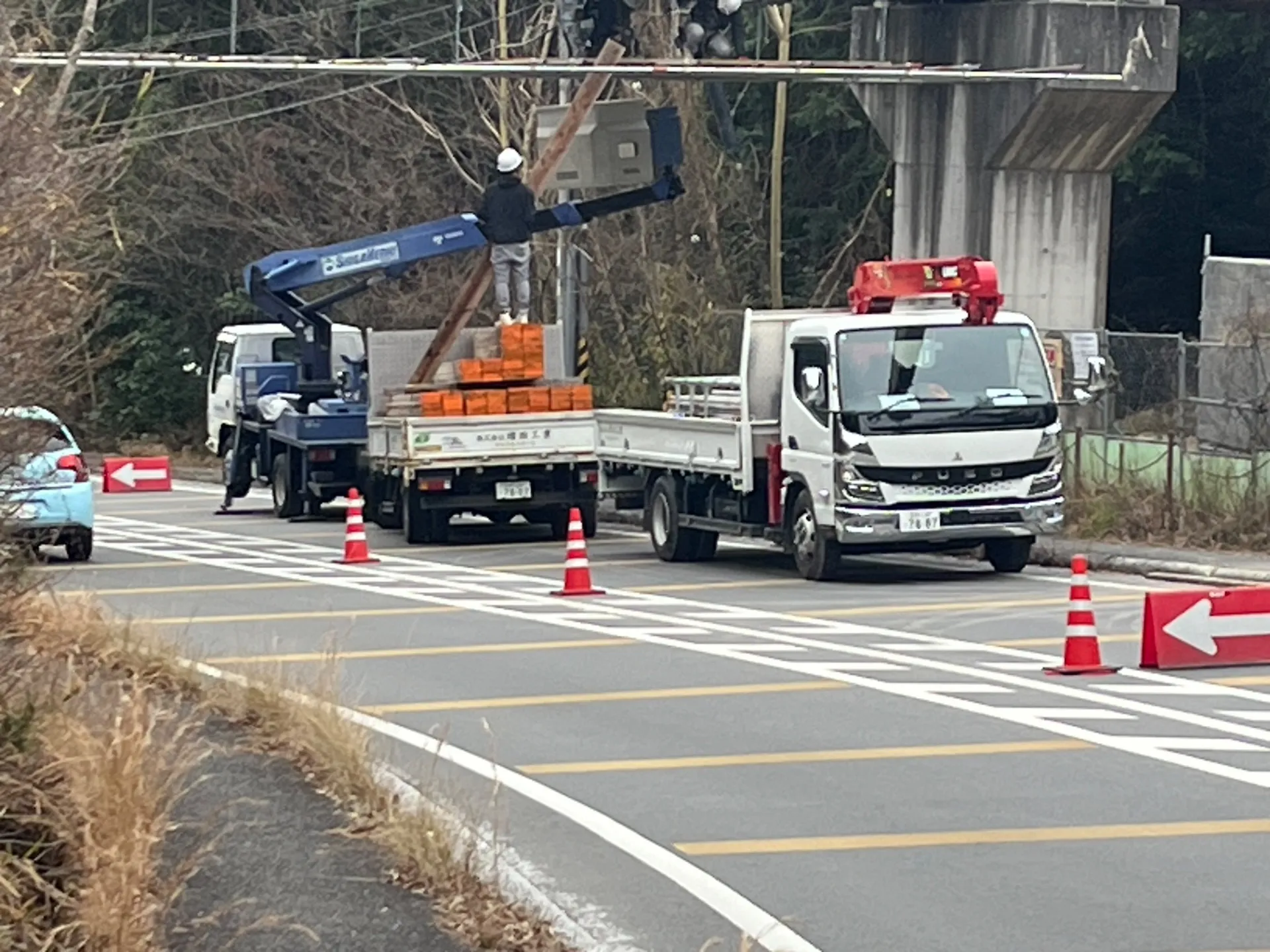 滋賀県野洲市三上にて橋の改修工事に伴う交通誘導を一緒に行なってくれる仲間を探しています