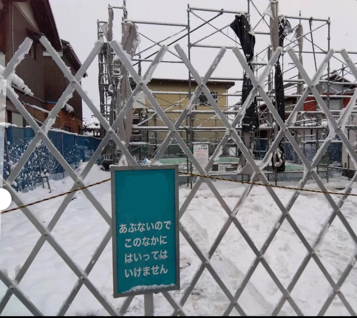 滋賀県愛知郡愛荘町にて住宅建築ユニット据え付け作業に伴う交通誘導スタッフを募集しています